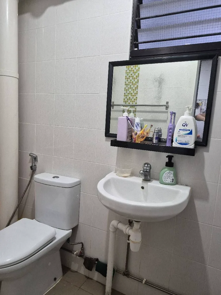 443 Tampines St 43 image 1 of 4