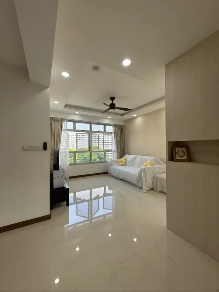 874D Tampines St 85 image 1 of 7