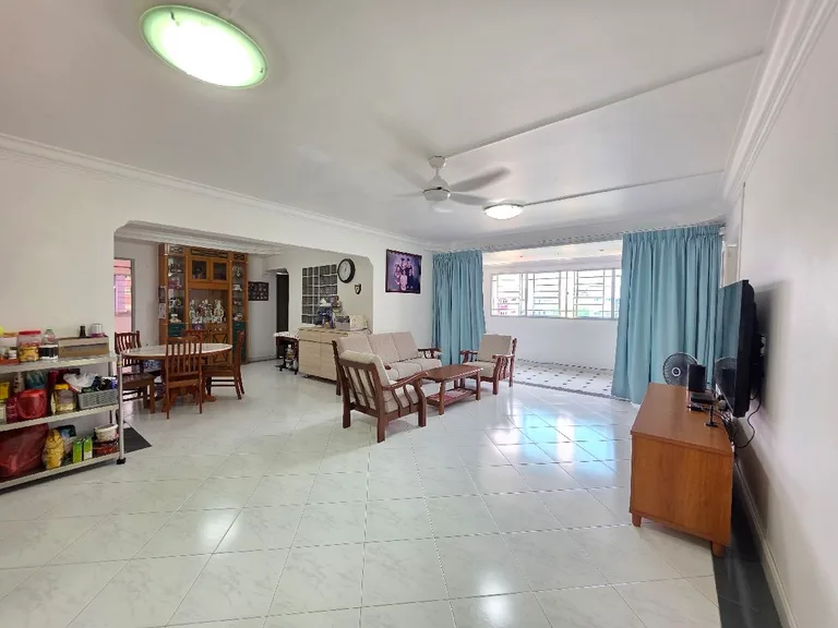 562 Hougang St 51 image 1 of 7