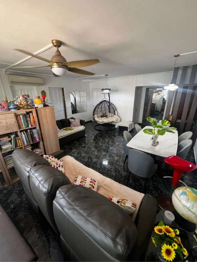 425 Pasir Ris Dr 6 image 1 of 7