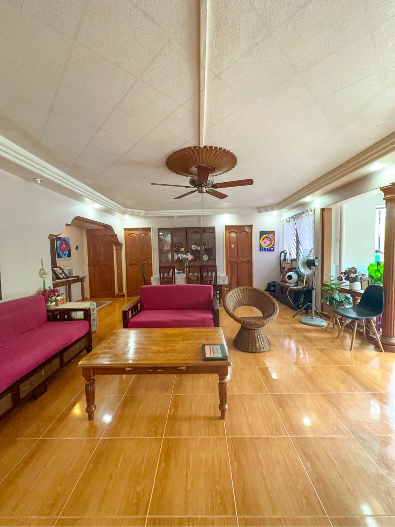 657 Hougang Ave 8 image 1 of 7