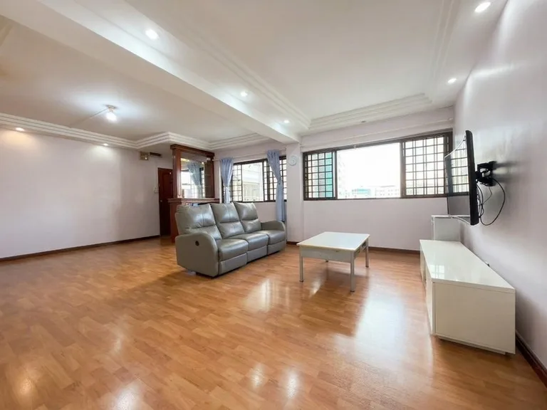 311 Jurong East St 32 image 1 of 10