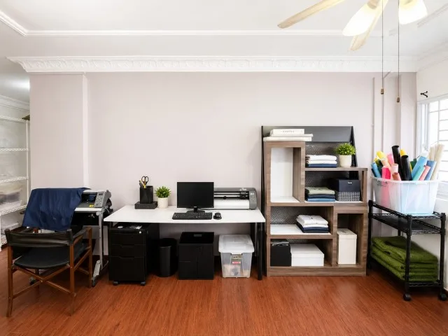 883 Tampines St 84 image 1 of 8