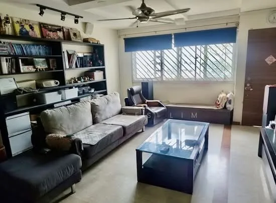 282 Tampines St 22 image 1 of 5