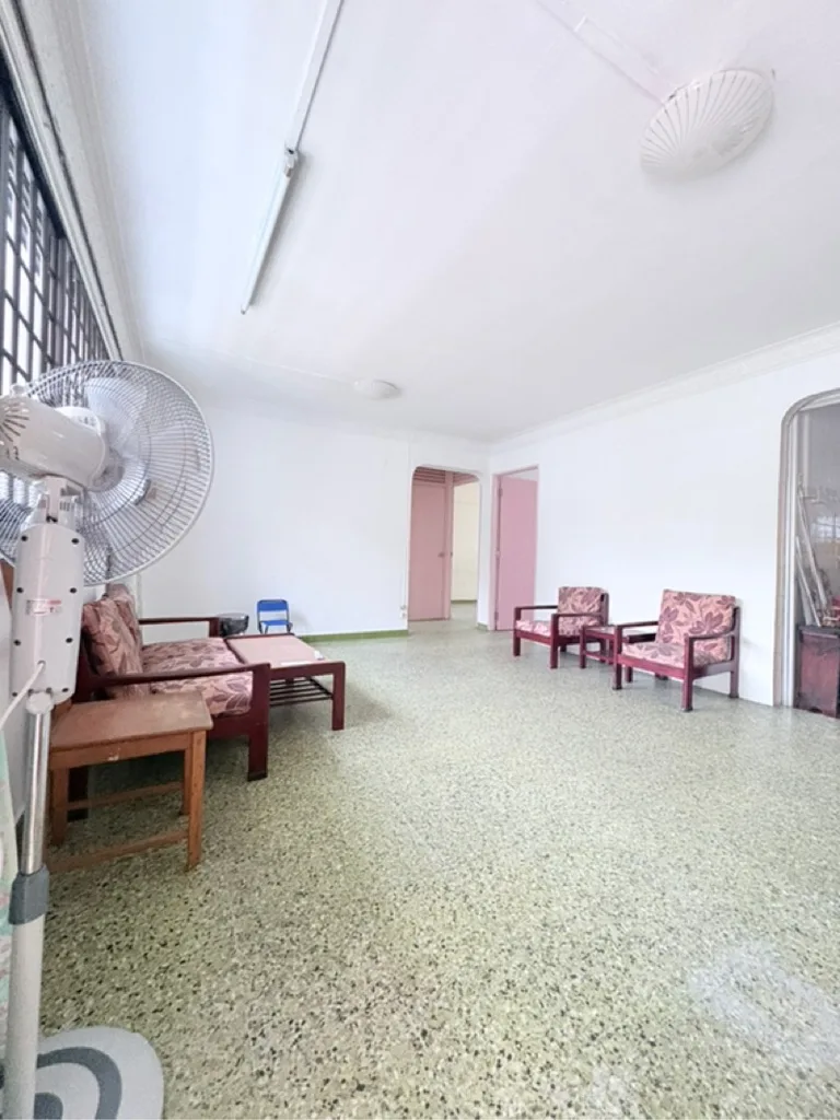 129 Yishun St 11 image 1 of 5
