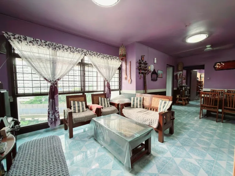 456 Clementi Ave 3 image 1 of 9