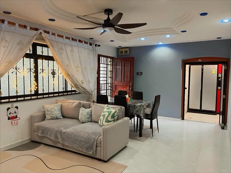667D Jurong West St 65 image 1 of 10