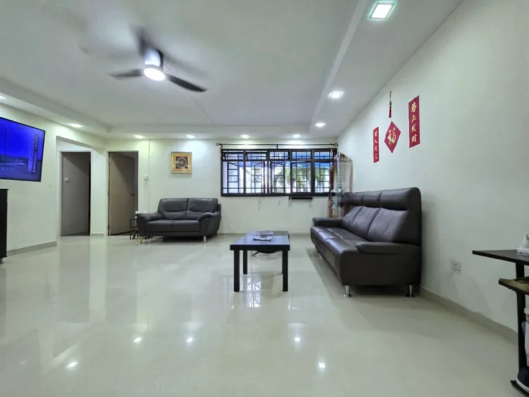 275B Jurong West St 25 image 1 of 10