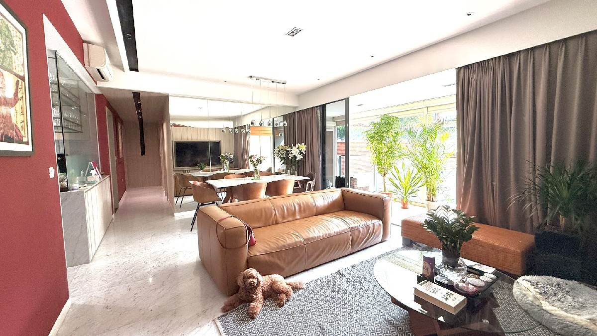 SOPHIA HILLS photo 5