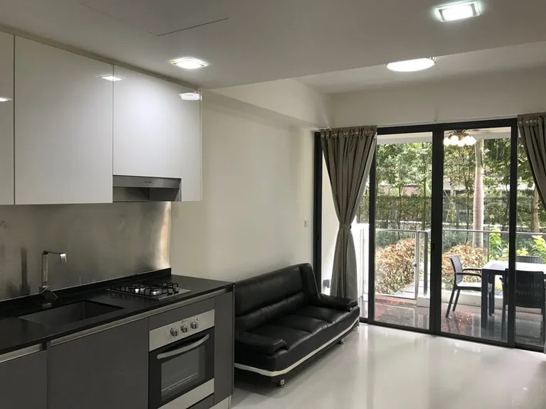 Hedges Park Condominium image 1 of 6