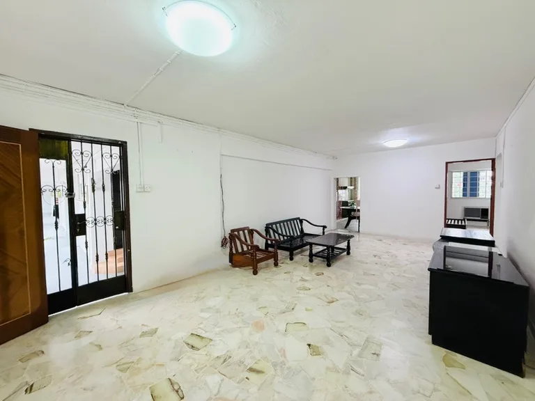 269 Tampines St 21 image 1 of 9