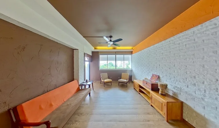 438 Hougang Ave 8 image 1 of 10