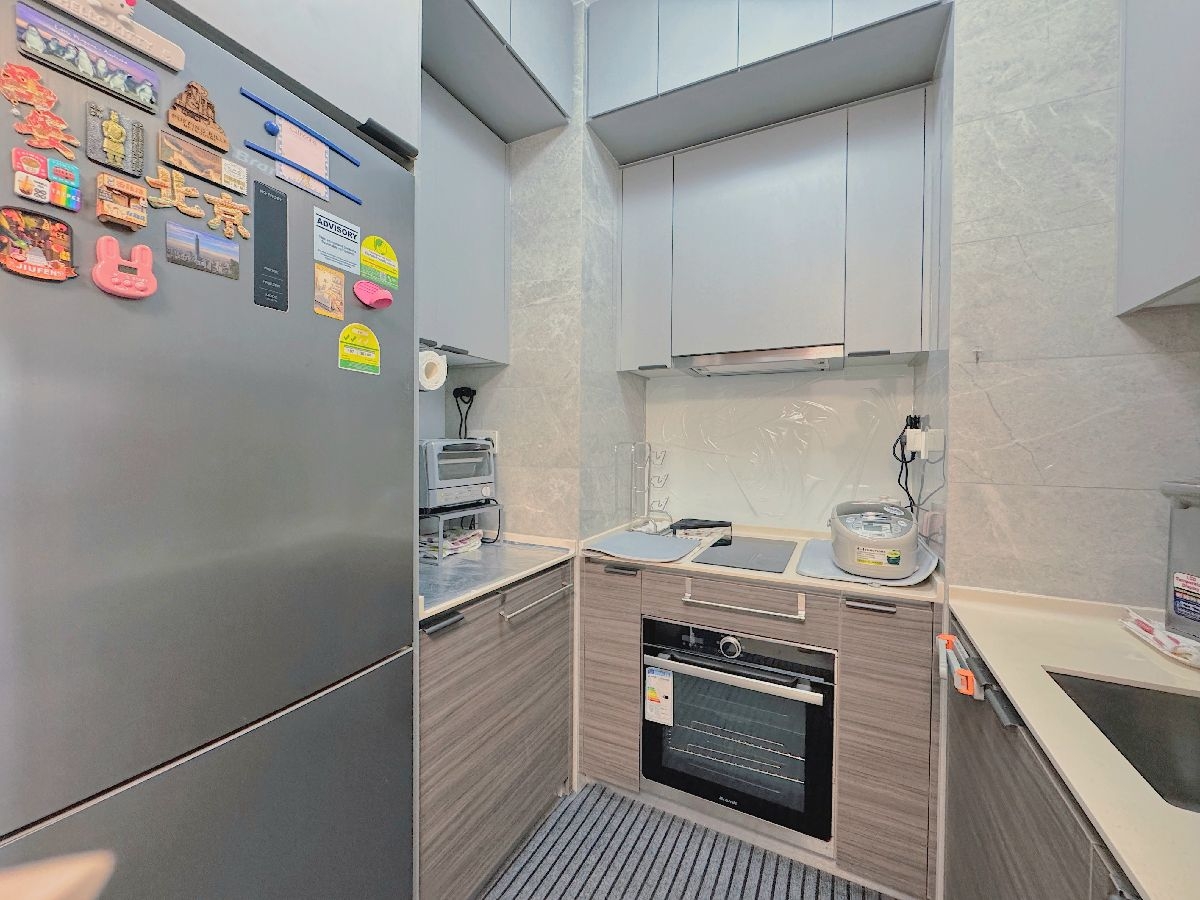 Stirling Residences photo 6