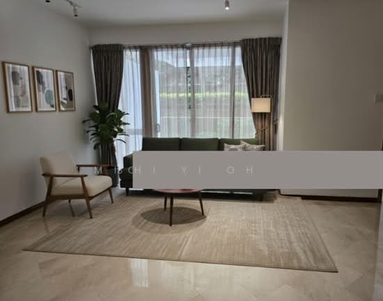 8 @ Mount Sophia photo 3