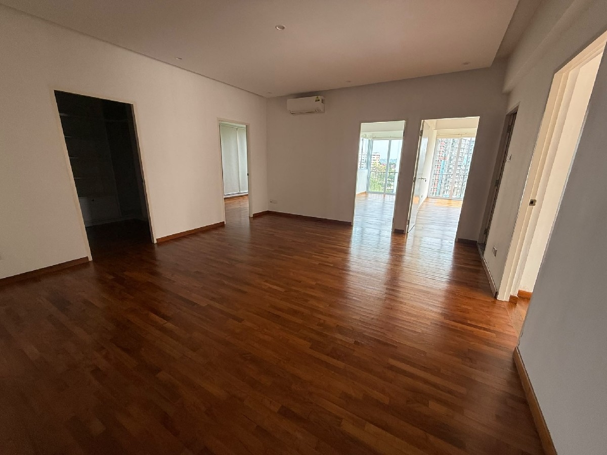 Thomson Grove photo 3