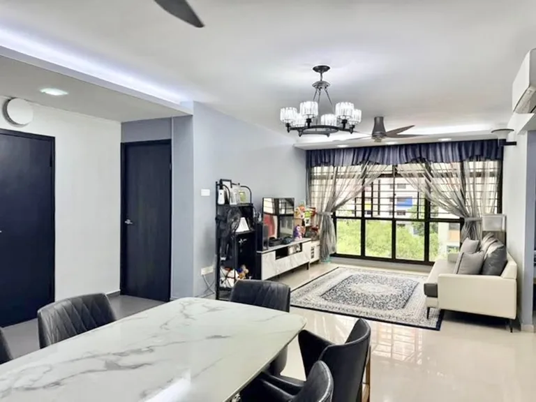63 Teban Gdns Rd image 1 of 9