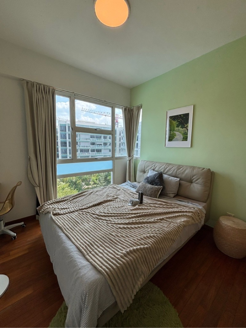 Dahlia Park Condo image 1 of 5