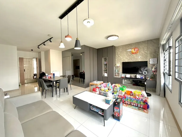 622A Tampines Ave 12 image 1 of 10