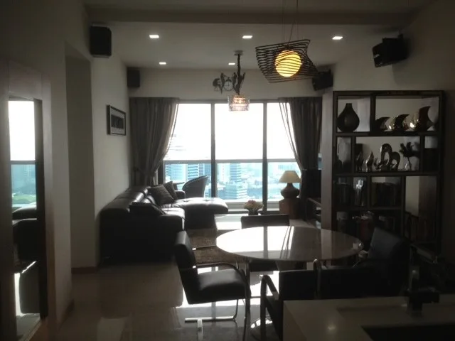 Marina Bay Residences image 1 of 9