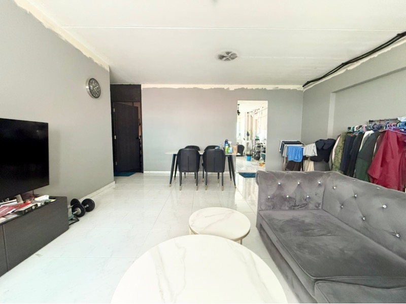 274 Yishun St 22 image 1 of 10