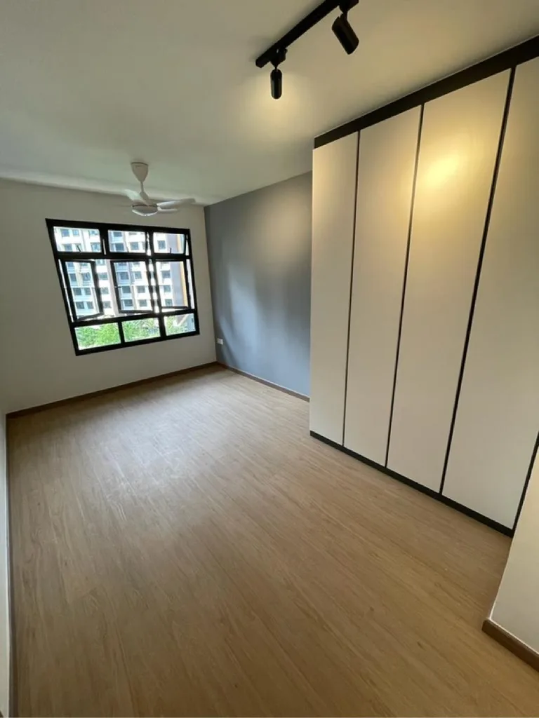 215C Bidadari Pk Dr image 1 of 7