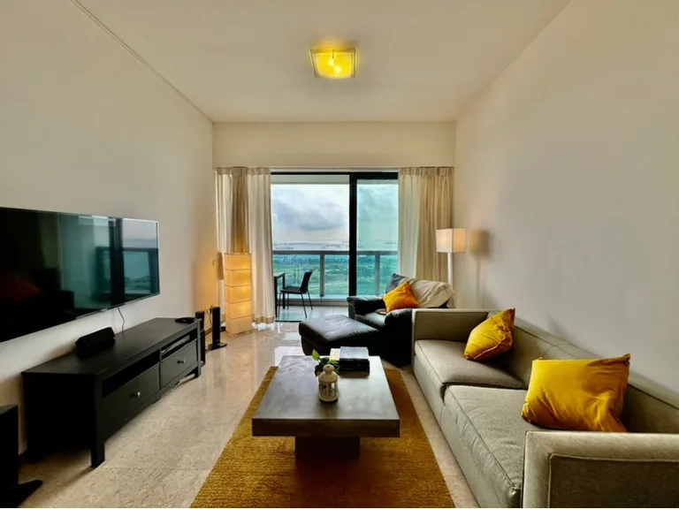 Marina Bay Residences image 1 of 10