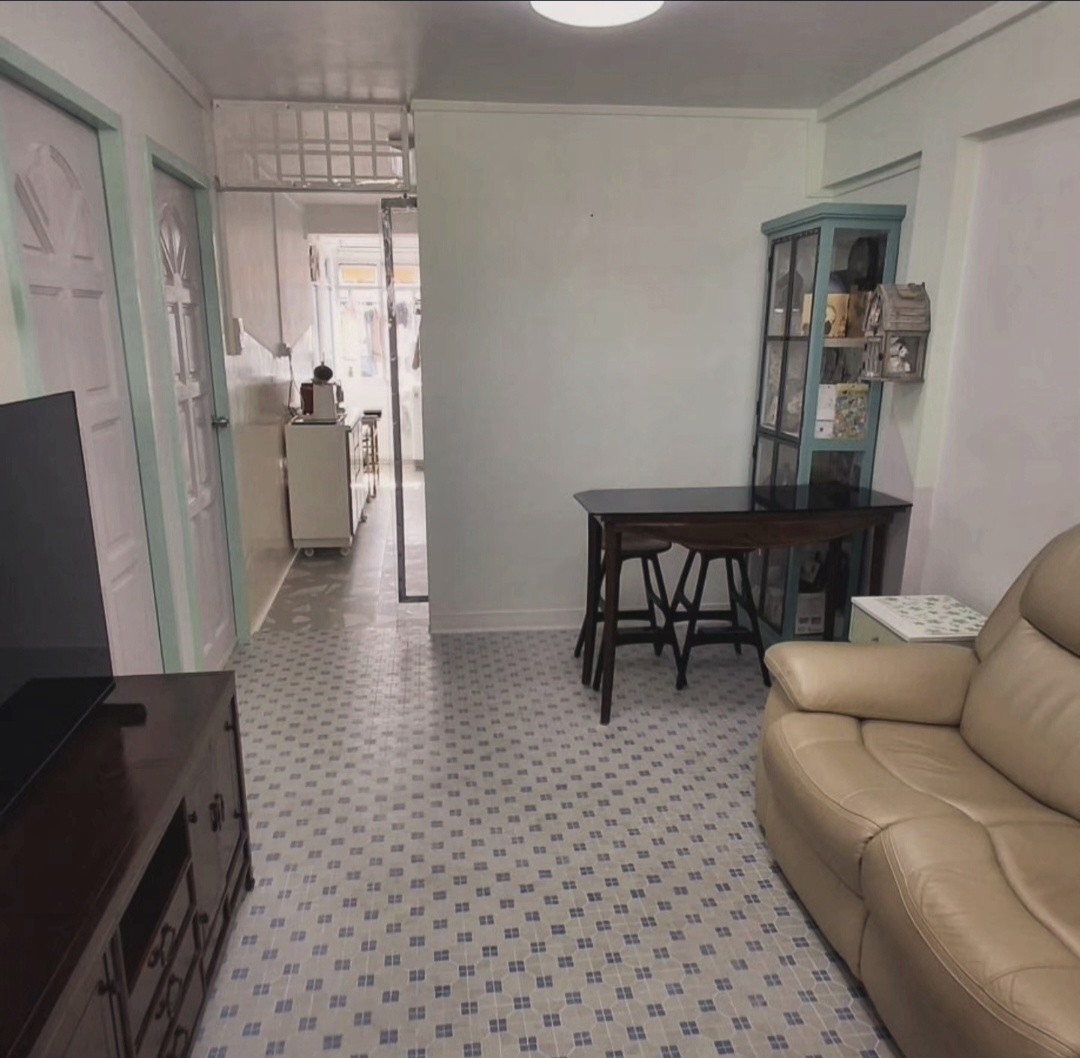 27 Jln Bahagia image 1 of 5