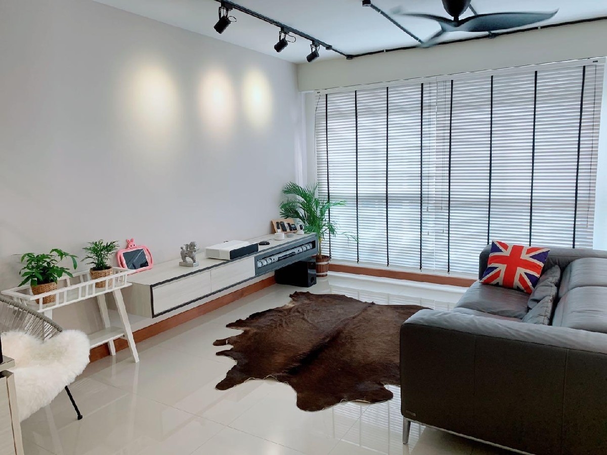 335A Anchorvale Cres image 1 of 10