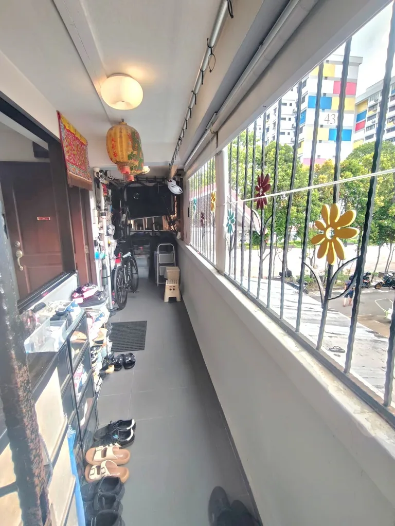 37 Teban Gdns Rd image 1 of 7