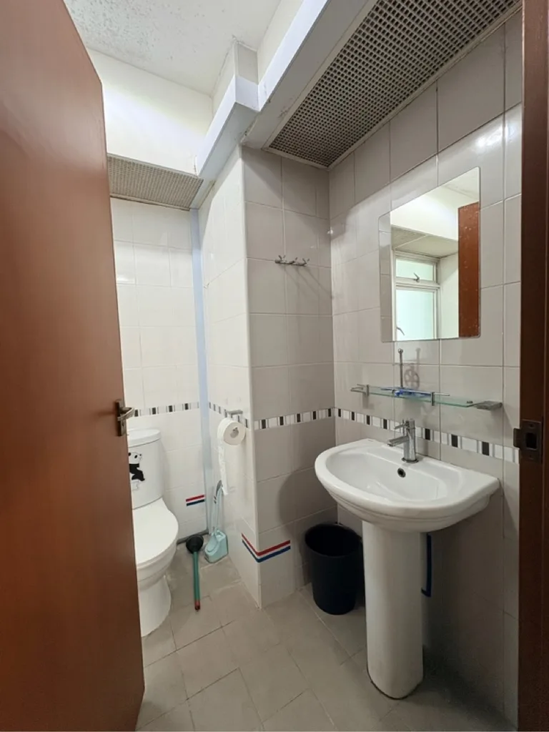 445A Fernvale Rd image 1 of 10