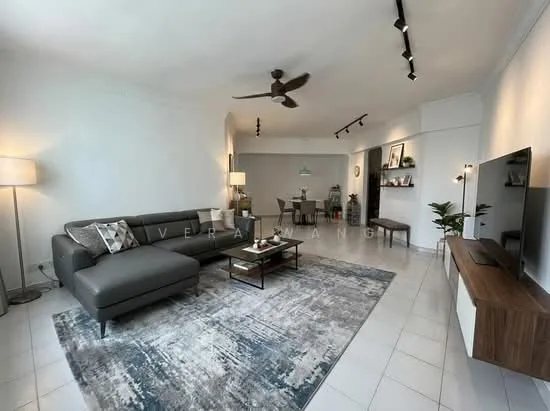 222 Serangoon Ave 4 image 1 of 10