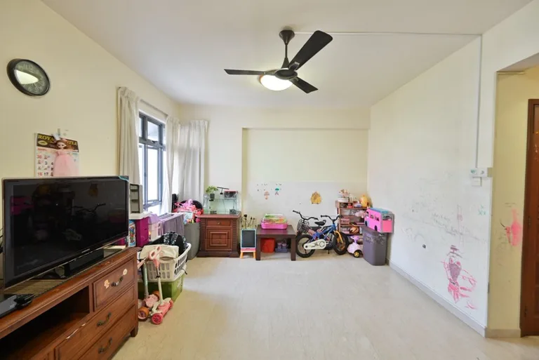 Carissa Park Condominium image 1 of 10