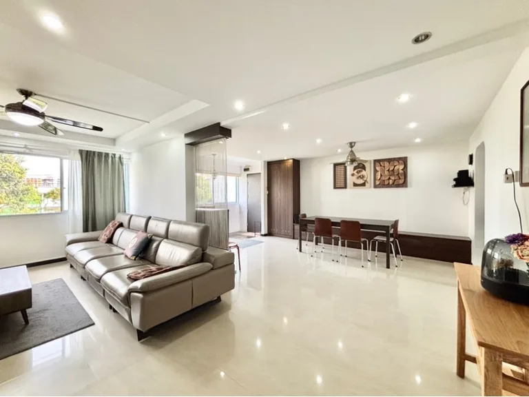 858 Yishun Ave 4 image 1 of 10