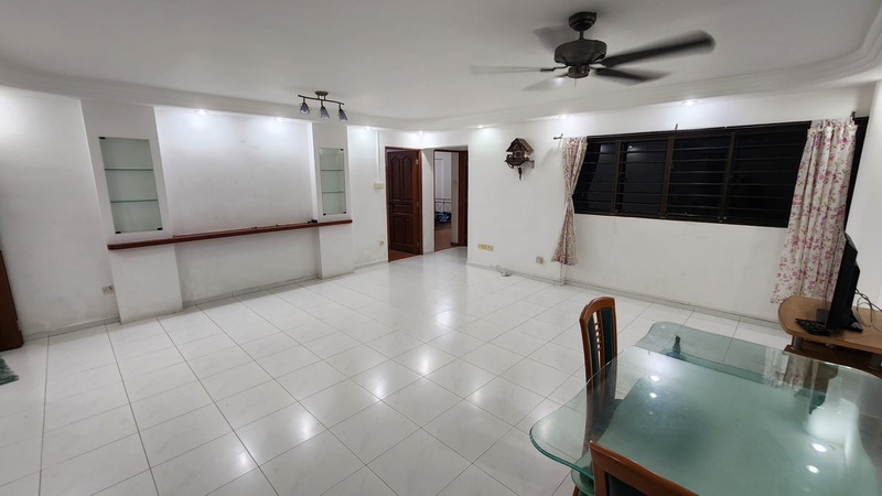 296B Compassvale Cres