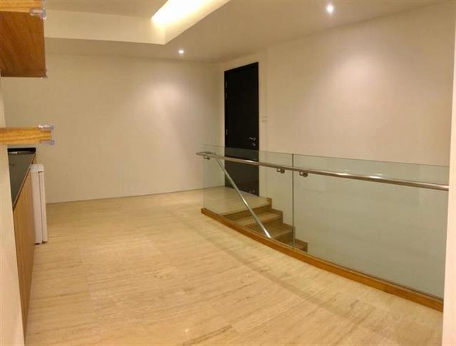 The Scotts Tower photo 4