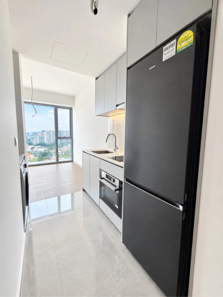 Grand Dunman image 1 of 2