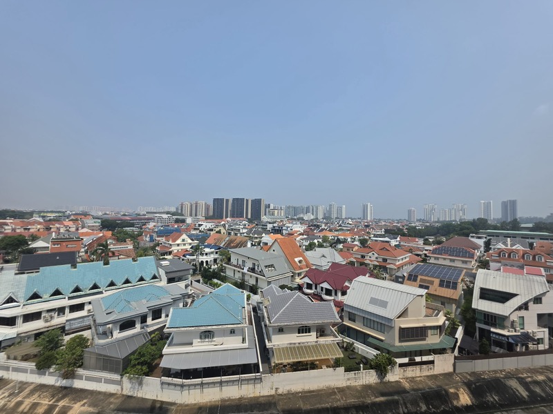 Grand Dunman image 1 of 7