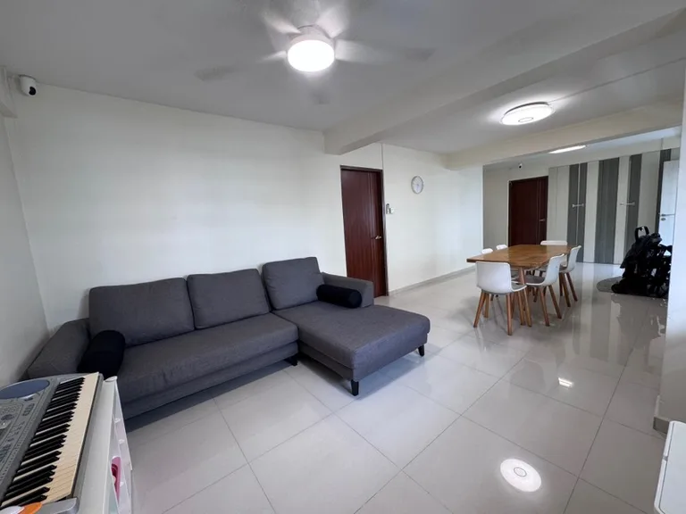 417 Tampines St 41 image 1 of 9