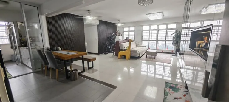 287A Compassvale Cres image 1 of 10