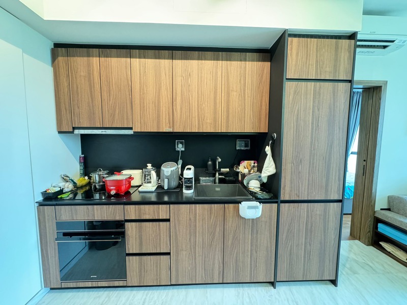 COASTLINE RESIDENCES photo 2