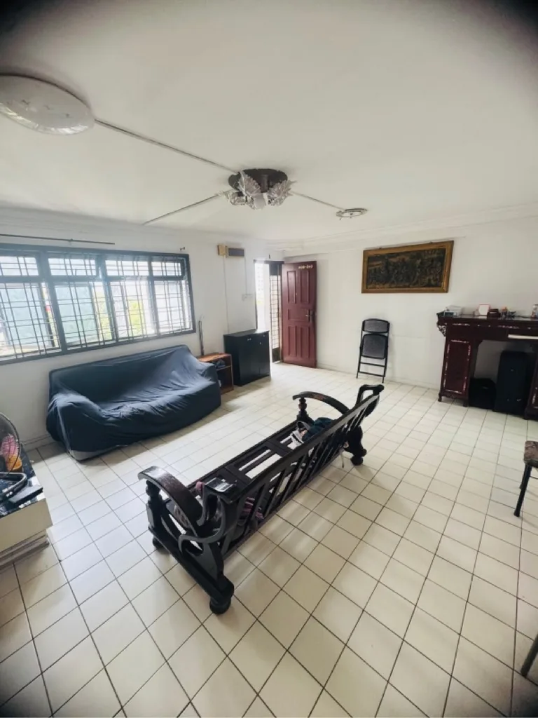 48 Teban Gdns Rd image 1 of 4