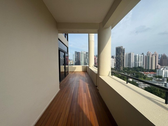 The Colonnade photo 6