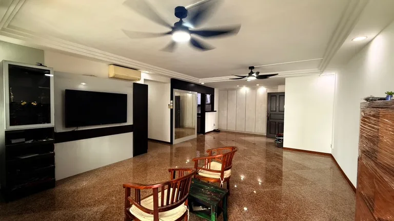 271 Toh Guan Rd image 1 of 10