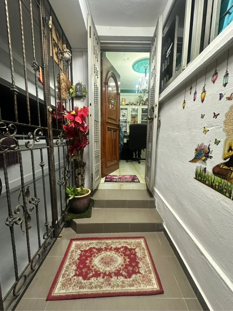 206 Tampines St 21 image 1 of 9
