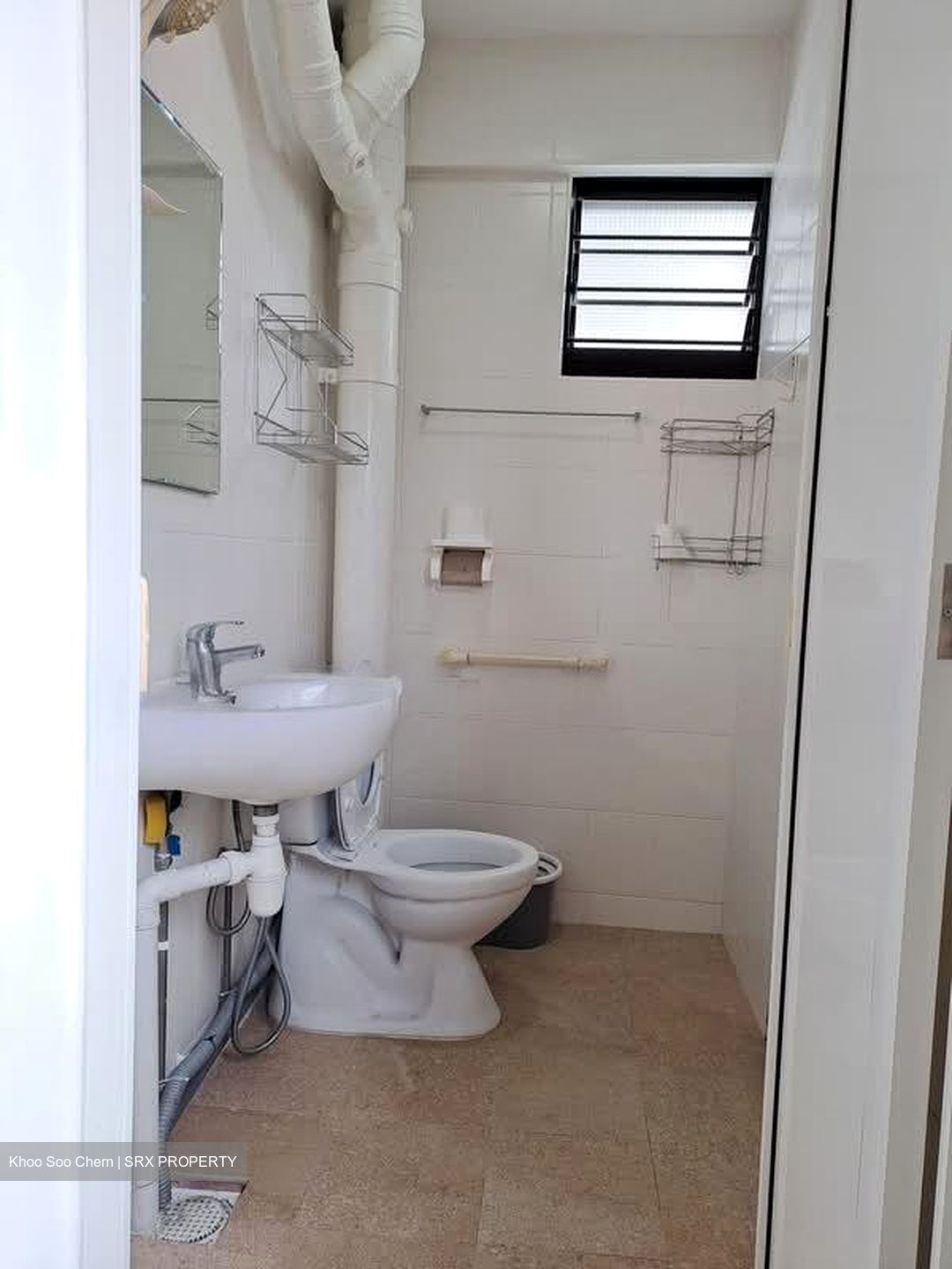 Tampines Street 42 (Tampines), HDB Executive - For Rent photo 2