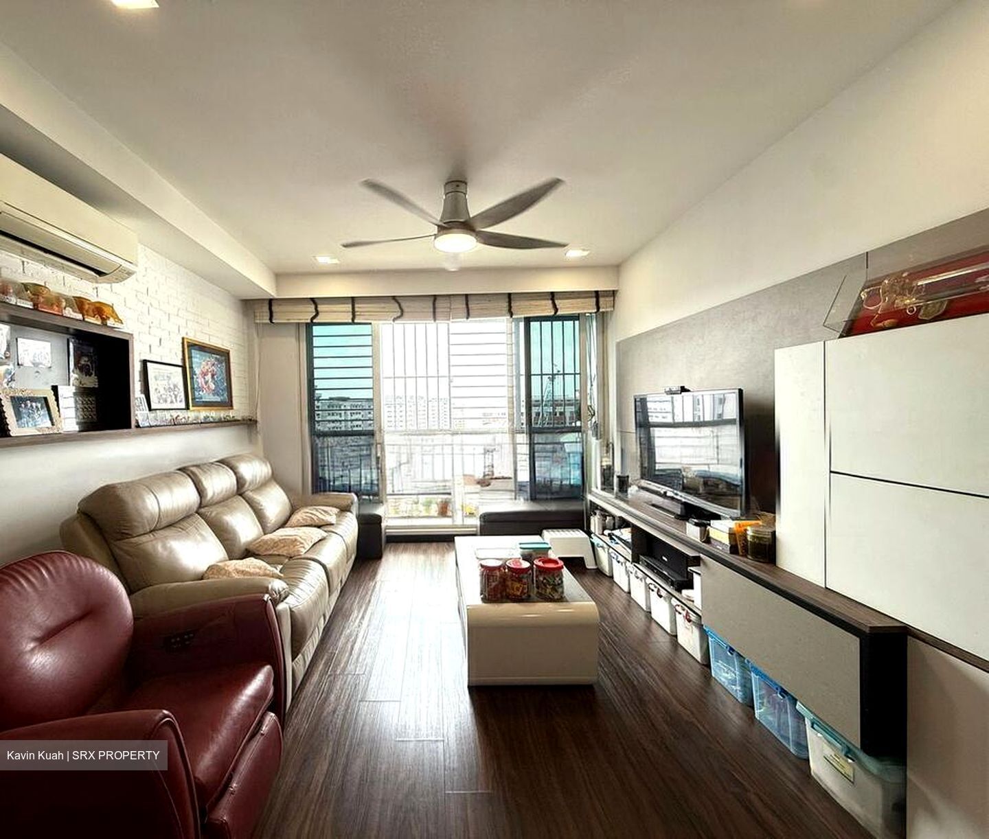 The Esparis (D18), Condominium - For Sale photo 4