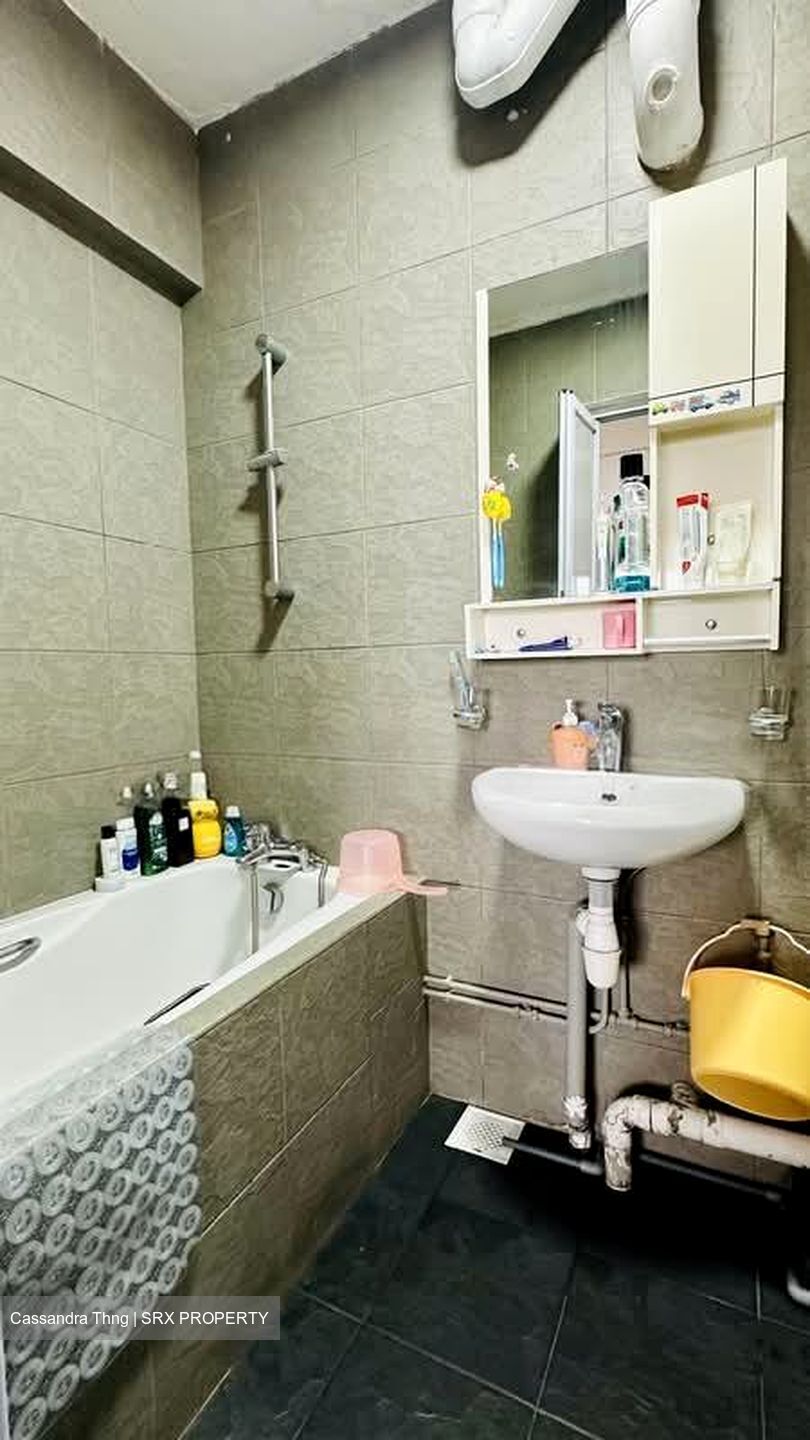 Blk 172 Bukit Batok West Avenue 8 (Bukit Batok), HDB 4 Rooms - For Sale photo 4