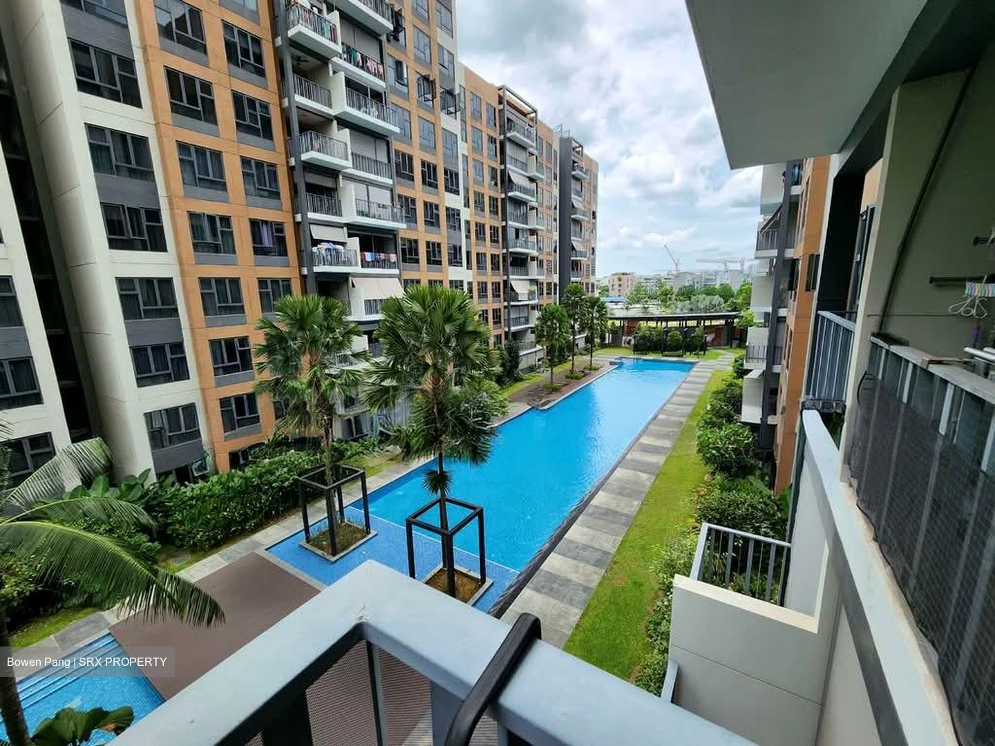 The Brownstone (D27), Condominium - For Sale photo 2