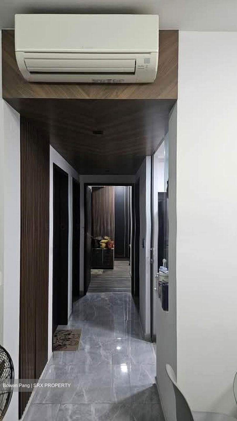 The Brownstone (D27), Condominium - For Sale photo 4