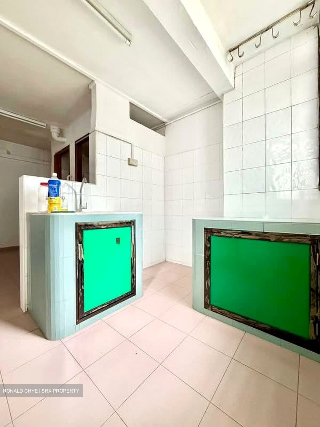 Blk 22 Bukit Ho Swee Court (Bukit Merah), HDB 3 Rooms - For Rent photo 2